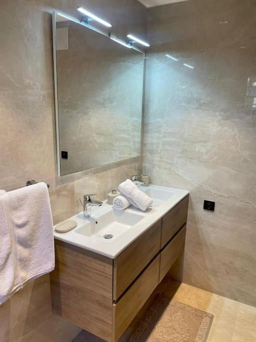 Superbe Appartement Pres De La Plage Et Du Centre Ville Saint-Tropez Exterior foto